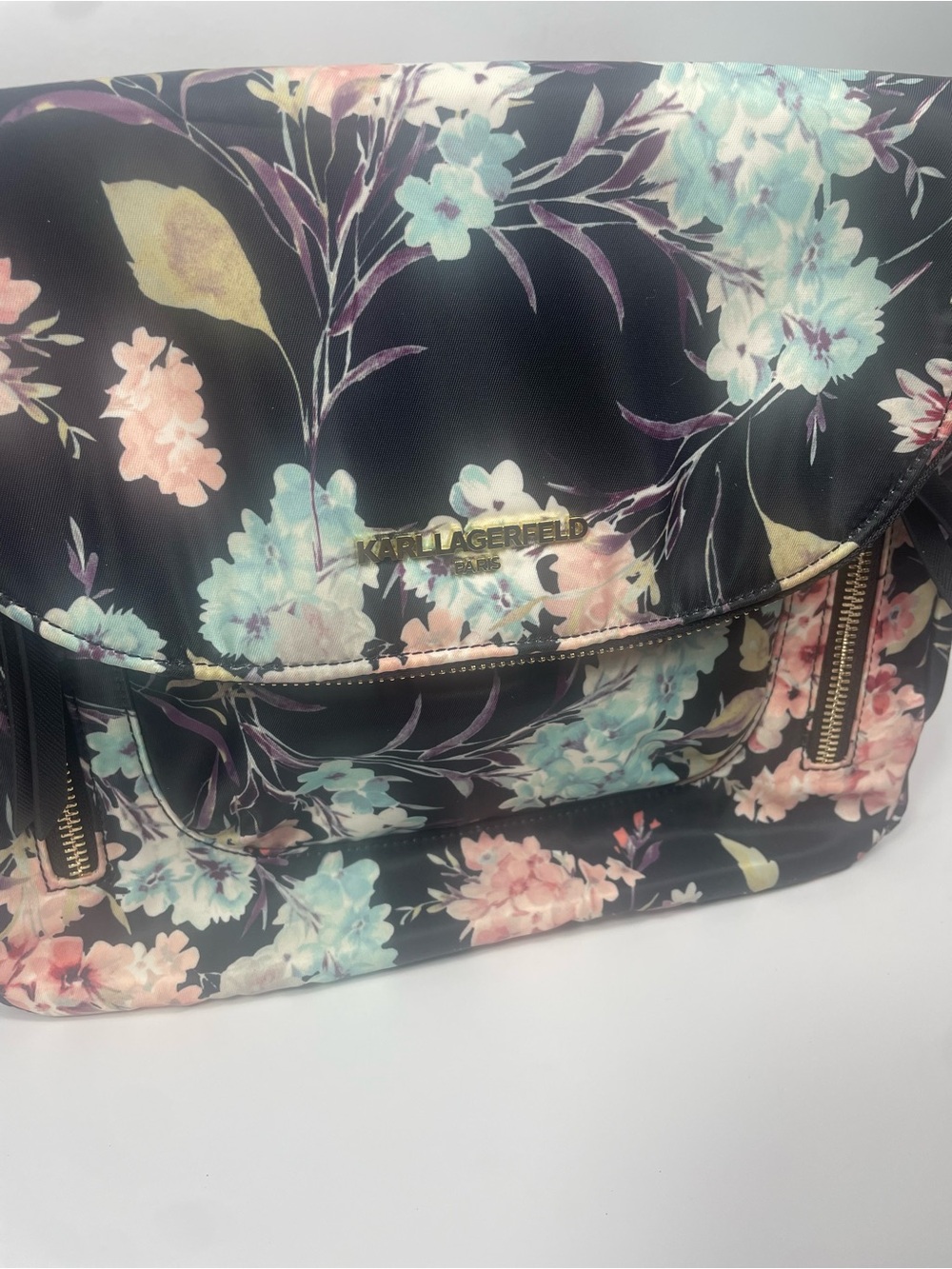 Karl Lagerfeld NWT Cara Nylon Messenger Floral Crossbody - Picture 12 of 16